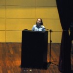 Rogéria Bernardo de Oliveira representou novos servidores da UFPR - Foto: Leonardo Bettinelli