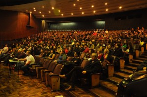 Aula magna teve acompanhamento de estudantes e docentes