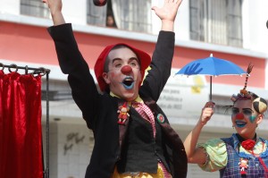 Oficina de teatro vai usar técnicas de palhaço para arte-educação