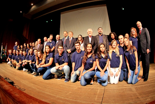 A primeira turma do curso: pioneirismo e entusiasmo. Imagem: Assessoria de Comunicação da Prefeitura de Toledo. 