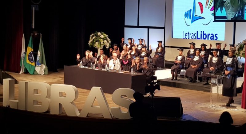 O curso de Letras Libras foi criado em 2015 na UFPR e é um dos poucos no Brasil ofertado em universidade pública. Foto: Sucom-UFPR
