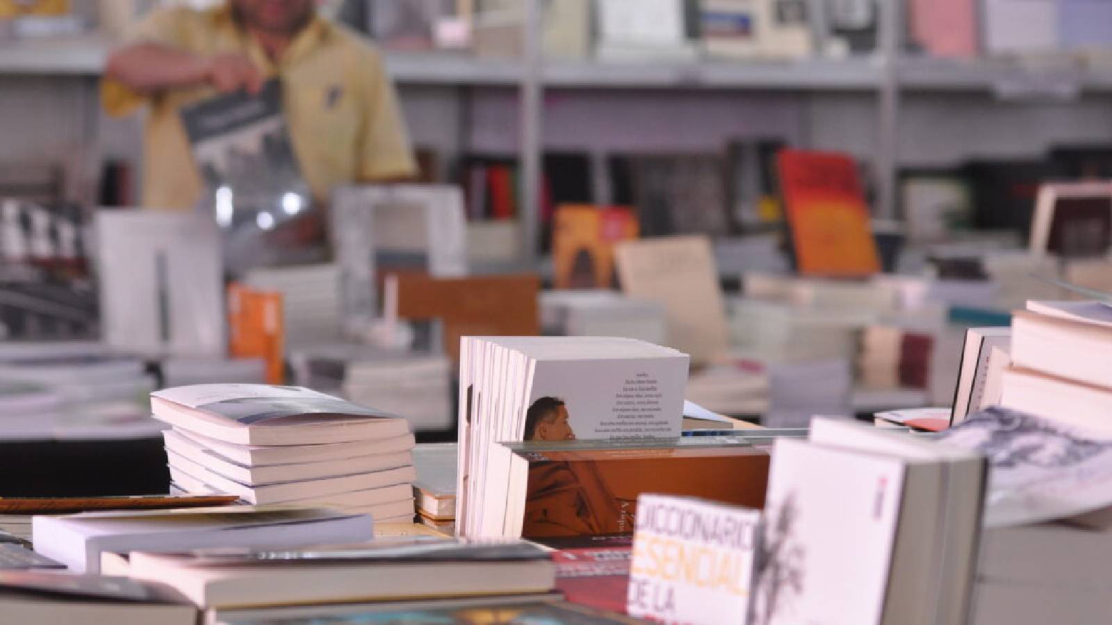 feira-livro-ufpr